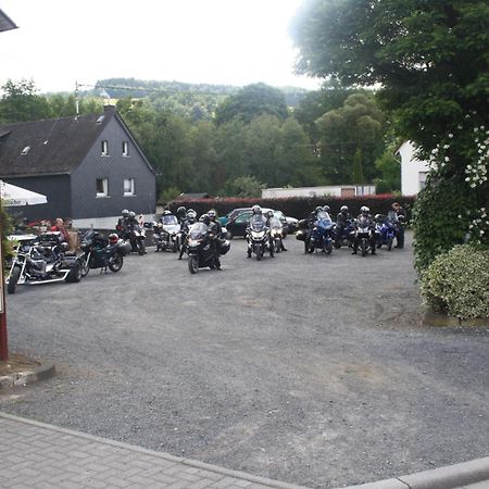 Gasthaus Zur Quelle باد مارينبرغ المظهر الخارجي الصورة